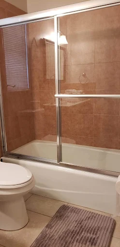 Fresh, spotless room detailed by Kingdom Path Cleaning Service